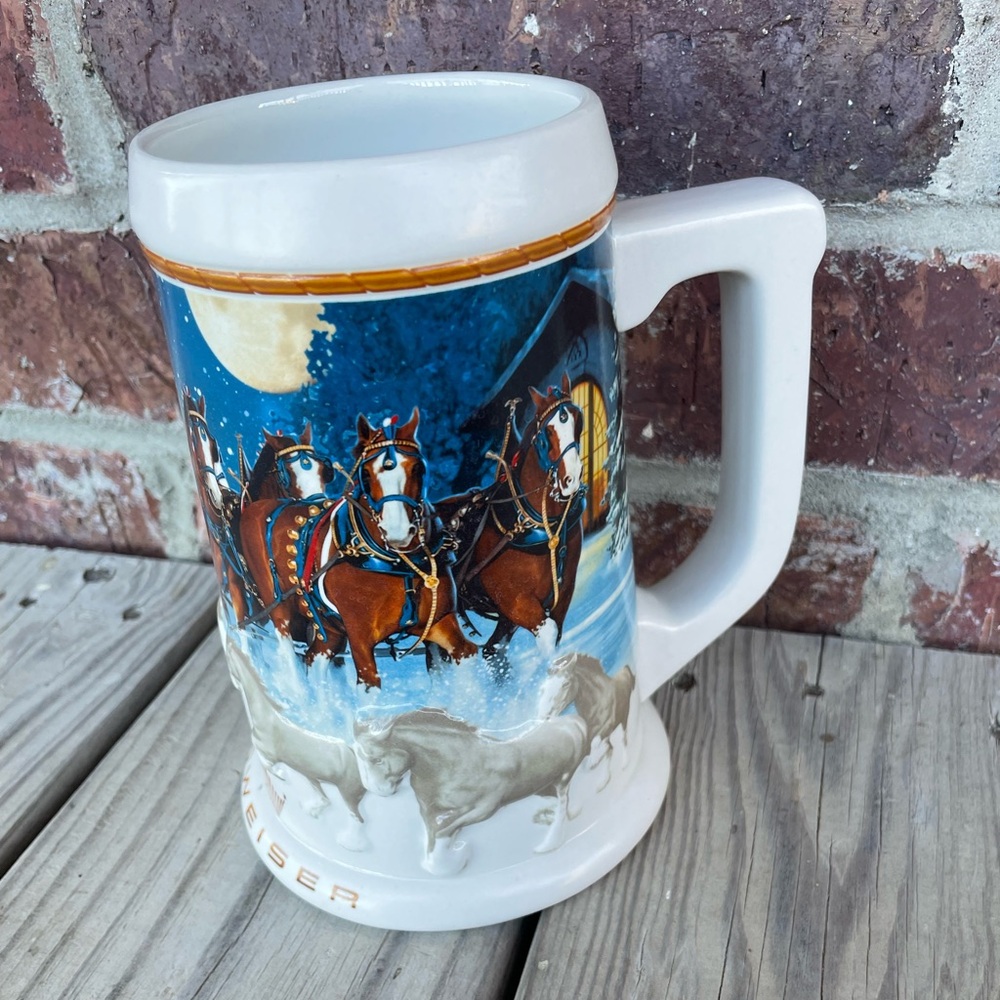 2005 Budweiser Holiday Beer Stein Mug Clydesdales